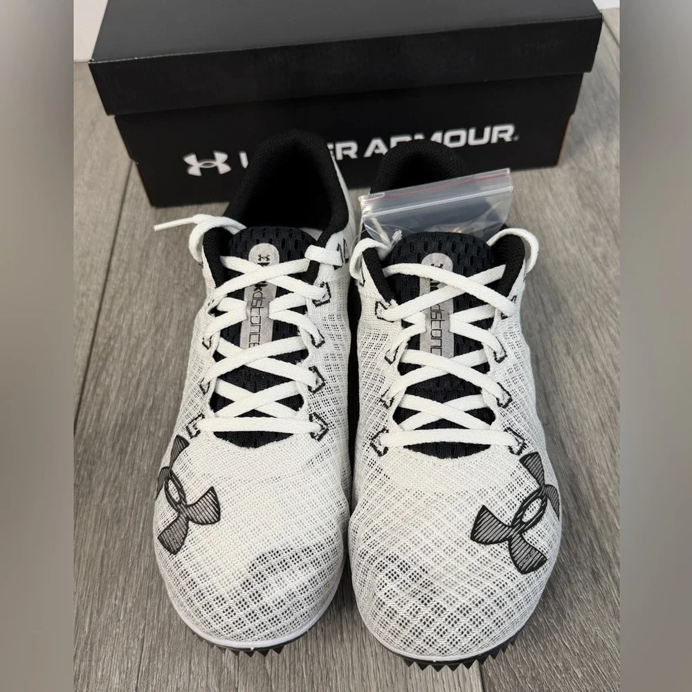 Under Armour Kick Distance 4 Shoes New in Box - Picture 8 of 9